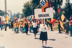 Participação Brasil na Abilympic de 1985 em Bogotá, Colombia. Outubro de 1985. Esta imagem é uma reprodução dos slides da caixa identificada como "Abilympic Colombia". Acervo Romeu Sassaki.