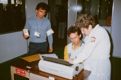 Participação Brasil na Abilympic de 1985 em Bogotá, Colombia. Outubro de 1985. Esta imagem é uma reprodução dos slides da caixa identificada como "Abilympic Colombia". Acervo Romeu Sassaki.