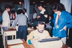 Participação Brasil na Abilympic de 1985 em Bogotá, Colombia. Outubro de 1985. Esta imagem é uma reprodução dos slides da caixa identificada como "Abilympic Colombia". Acervo Romeu Sassaki.