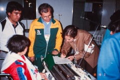 Participação Brasil na Abilympic de 1985 em Bogotá, Colombia. Outubro de 1985. Esta imagem é uma reprodução dos slides da caixa identificada como "Abilympic Colombia". Acervo Romeu Sassaki.