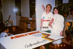 Participação Brasil na Abilympic de 1985 em Bogotá, Colombia. Outubro de 1985. Esta imagem é uma reprodução dos slides da caixa identificada como "Abilympic Colombia". Acervo Romeu Sassaki.
