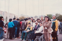 Participação Brasil na Abilympic de 1985 em Bogotá, Colombia. Outubro de 1985. Esta imagem é uma reprodução dos slides da caixa identificada como "Abilympic Colombia". Acervo Romeu Sassaki.